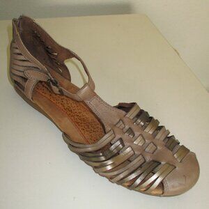 Rockport "Cobb Hill" Womens Tan & Bronze Leather T-Strap Flat Sandal - Size 9N